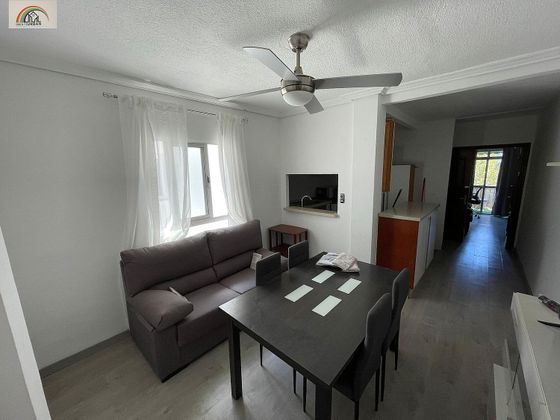 Foto 1 de Pis en lloguer a Santa Rosa - Valdeolleros de 4 habitacions amb terrassa i aire acondicionat