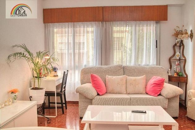 Foto 1 de Pis en lloguer a Ciudad Jardín - Zoco de 4 habitacions amb mobles i aire acondicionat
