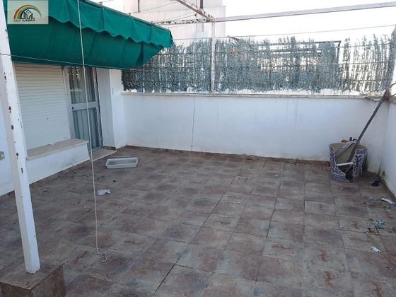 Foto 1 de Piso en alquiler en Ciudad Jardín - Zoco de 4 habitaciones con terraza y calefacción