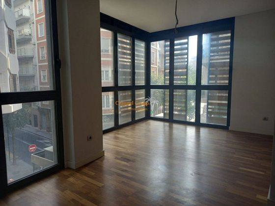 Foto 1 de Venta de piso en Centro - Elche de 2 habitaciones con balcón y aire acondicionado