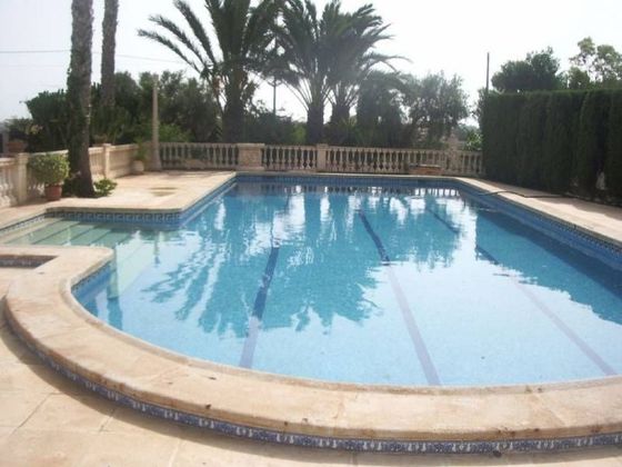 Foto 2 de Casa rural en venda a Torrellano de 6 habitacions amb piscina i aire acondicionat