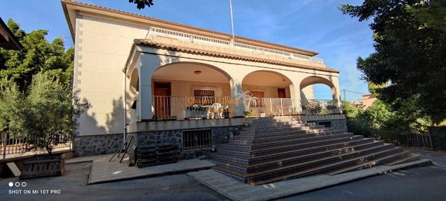 Foto 1 de Xalet en venda a Torrellano de 8 habitacions amb terrassa i piscina
