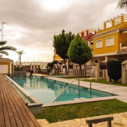 Foto 1 de Casa en venta en Dolores de 4 habitaciones con terraza y piscina