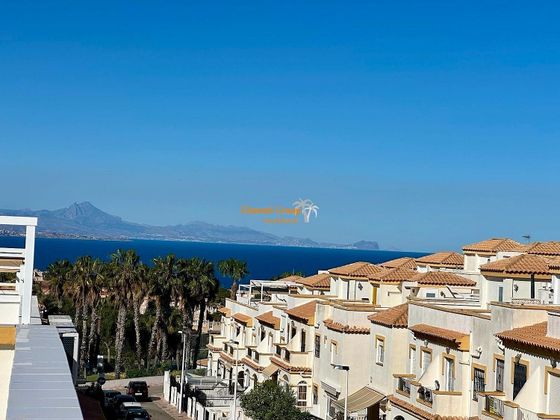 Foto 2 de Casa en alquiler en Gran Alacant de 3 habitaciones con terraza y piscina