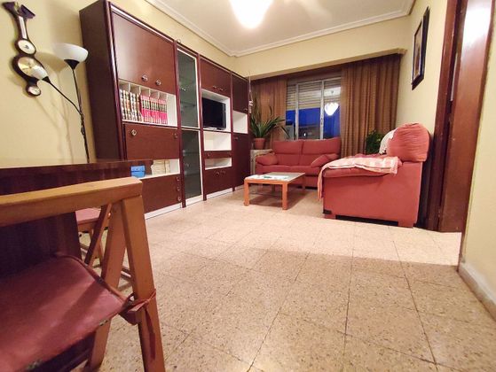 Foto 1 de Venta de piso en Universidad - Los Lirios de 3 habitaciones con balcón y calefacción