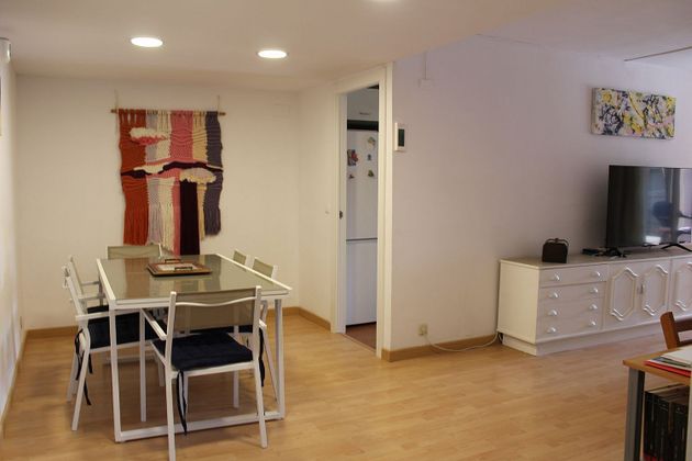 Foto 2 de Piso en venta en calle D'isaac Albéniz de 3 habitaciones con terraza y garaje