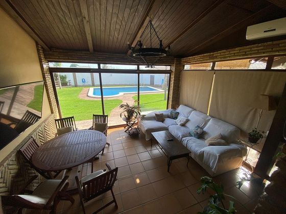 Foto 2 de Venta de chalet en Las Lagunas - Campano de 4 habitaciones con terraza y piscina