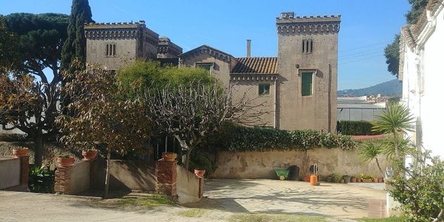 Foto 1 de Xalet en venda a Vilassar de Dalt de 14 habitacions amb terrassa i jardí