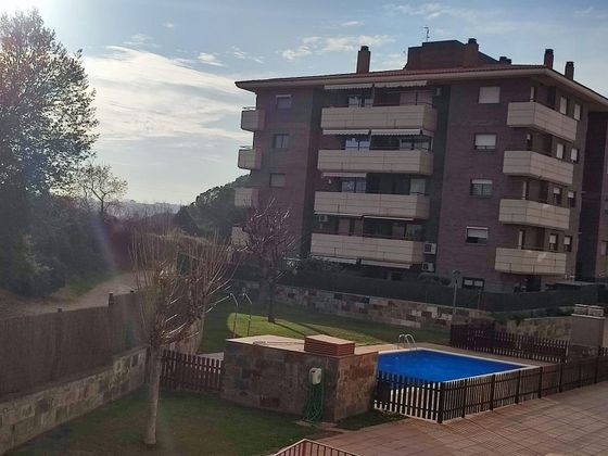 Foto 1 de Piso en venta en Castellarnau - Can Llong de 4 habitaciones con terraza y piscina