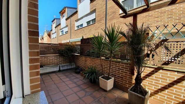 Foto 1 de Casa adosada en venta en calle José María Luengo de 4 habitaciones con terraza y garaje