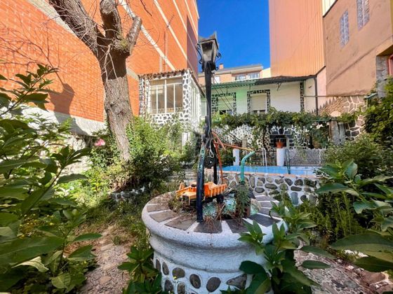Foto 2 de Casa rural en venta en calle San Genadio de 3 habitaciones con terraza y piscina