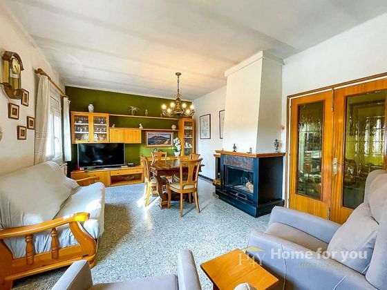 Foto 2 de Xalet en venda a Bàscara de 5 habitacions amb terrassa i garatge