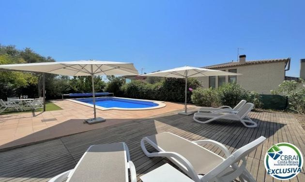 Foto 2 de Casa en venda a Palau-Saverdera de 3 habitacions amb terrassa i piscina