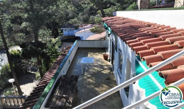 Foto 2 de Casa en venda a calle De Santa Isabel de 3 habitacions amb terrassa i garatge