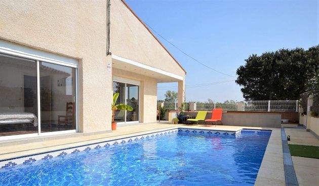 Foto 1 de Casa en venda a calle Pujada de 4 habitacions amb terrassa i piscina