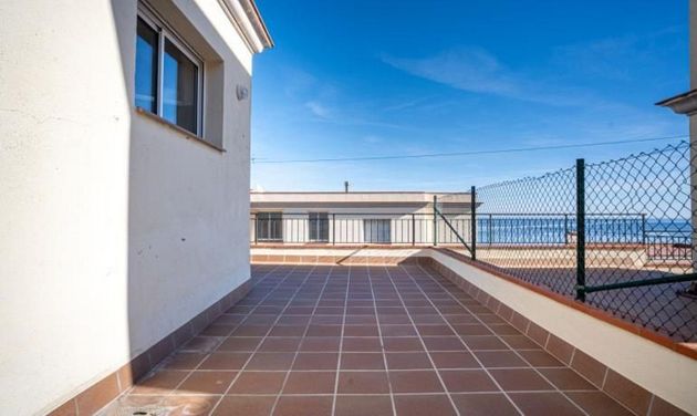 Foto 2 de Venta de casa en calle Puig Gros de 2 habitaciones con terraza y piscina