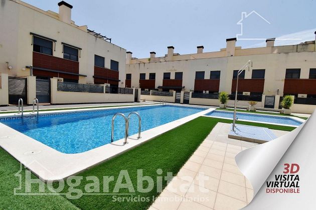 Foto 2 de Casa en venta en Norte de 4 habitaciones con terraza y piscina