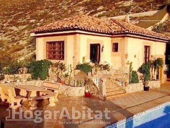 Foto 1 de Chalet en venta en Berja de 5 habitaciones con terraza y piscina