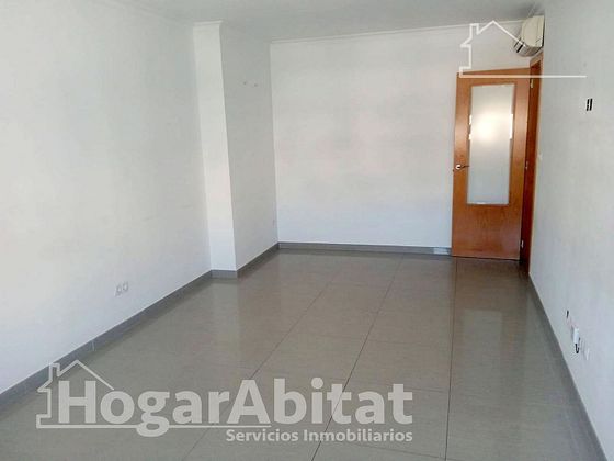 Foto 1 de Venta de piso en Llosa de Ranes de 2 habitaciones con aire acondicionado y calefacción