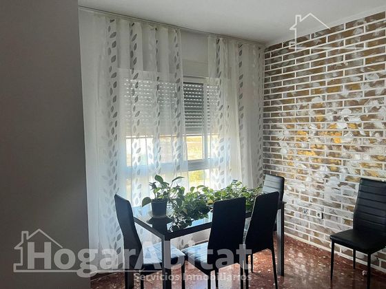Foto 2 de Piso en venta en Benigánim de 4 habitaciones con garaje y aire acondicionado