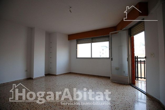 Foto 2 de Piso en venta en Centro - Gandia de 4 habitaciones con balcón y aire acondicionado