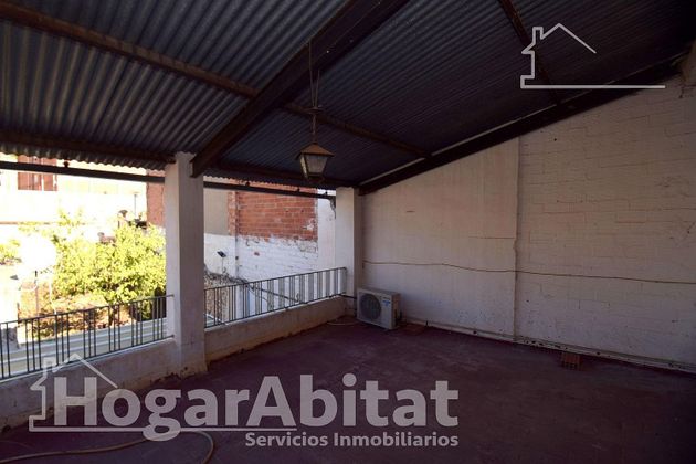 Foto 2 de Casa en venta en Vall d´Uixó (la) de 3 habitaciones con terraza y jardín
