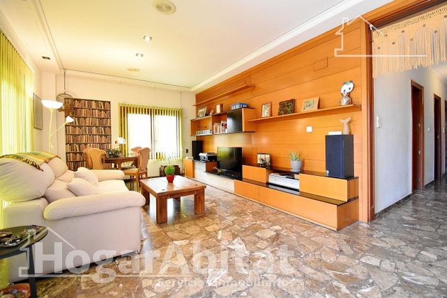 Foto 2 de Chalet en venta en Oliva Playa de 3 habitaciones con terraza y aire acondicionado
