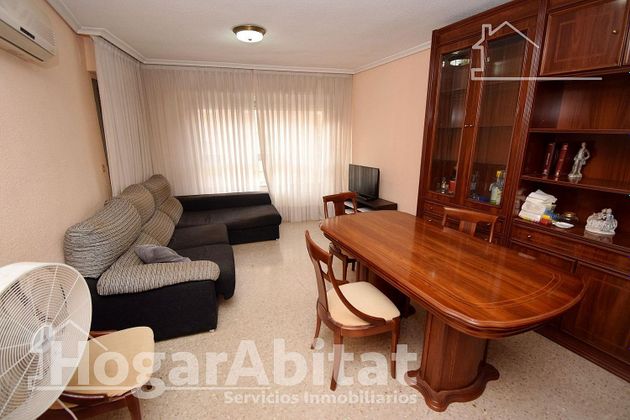 Foto 1 de Pis en venda a Centro - Castellón de la Plana de 3 habitacions amb terrassa i aire acondicionat