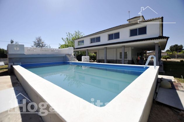 Foto 1 de Venta de chalet en Urbanizaciones de 4 habitaciones con terraza y piscina