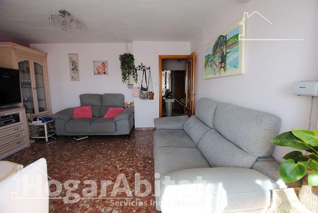 Foto 2 de Piso en venta en Oliva pueblo de 3 habitaciones con balcón y aire acondicionado