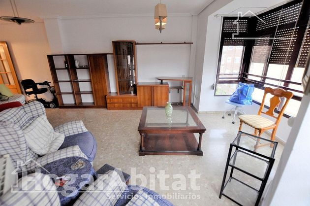 Foto 2 de Piso en venta en Els Orriols de 4 habitaciones con aire acondicionado y calefacción