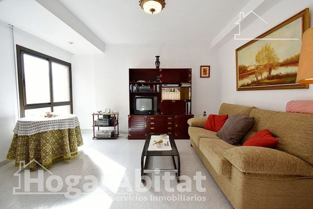 Foto 1 de Piso en venta en Oliva pueblo de 3 habitaciones con terraza y garaje
