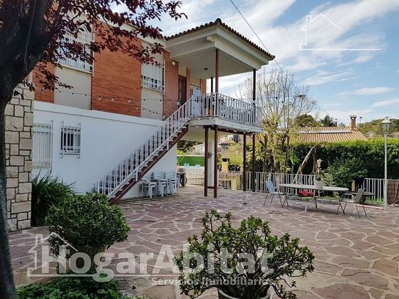 Foto 1 de Chalet en venta en El Vedat - Santa Apolonia de 6 habitaciones con terraza y piscina