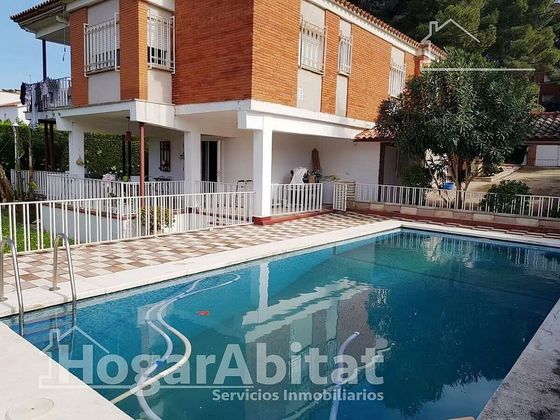 Foto 2 de Chalet en venta en El Vedat - Santa Apolonia de 6 habitaciones con terraza y piscina