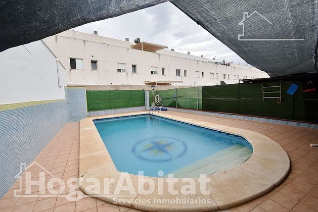 Foto 1 de Xalet en venda a Playa de Almazora-Ben Afeli de 5 habitacions amb terrassa i piscina