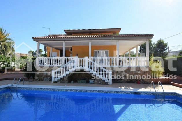 Foto 1 de Chalet en venta en Calicanto - Cumbres de Calicanto - Santo Domingo de 6 habitaciones con terraza y piscina