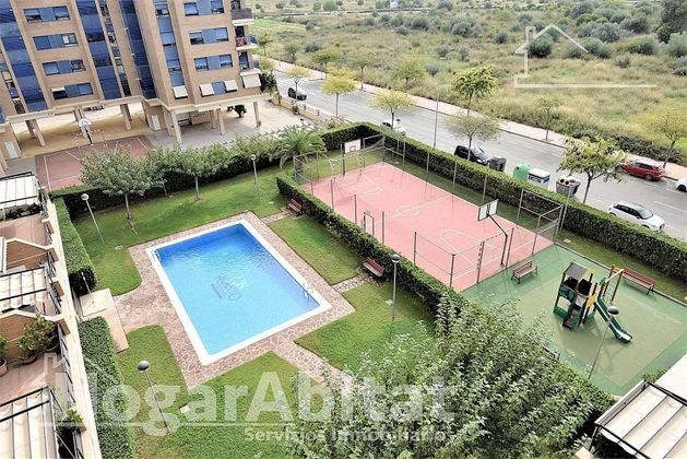 Foto 2 de Pis en venda a Parque Sensal de 2 habitacions amb terrassa i piscina