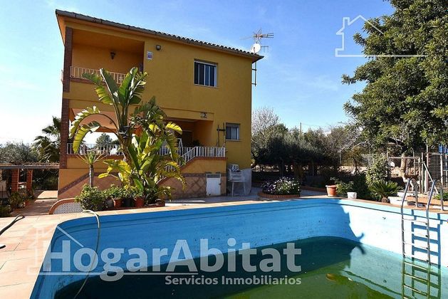 Foto 2 de Chalet en venta en Onda de 5 habitaciones con terraza y piscina