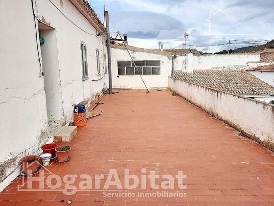 Foto 1 de Venta de chalet en Villena de 5 habitaciones con terraza y garaje