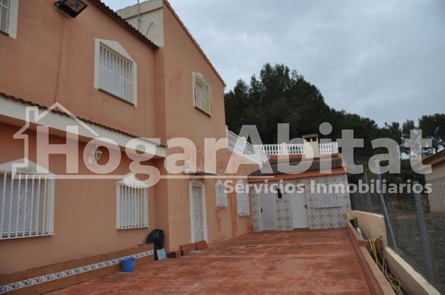 Foto 2 de Venta de chalet en Turís de 8 habitaciones con terraza y piscina