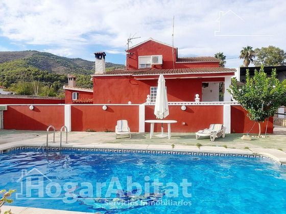 Foto 2 de Xalet en venda a Borriol de 3 habitacions amb terrassa i piscina