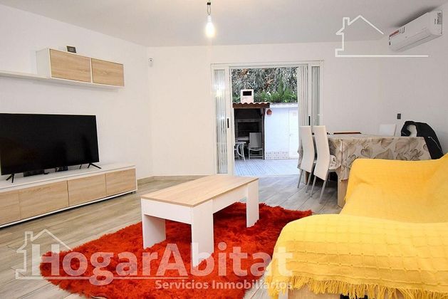 Foto 2 de Casa en venda a Curva - Heliópolis de 2 habitacions amb terrassa i garatge