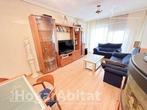 Foto 2 de Venta de piso en Catarroja de 3 habitaciones con terraza y garaje