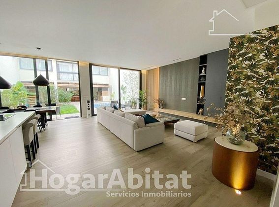 Foto 2 de Casa en venta en Alboraya Centro de 5 habitaciones con terraza y piscina