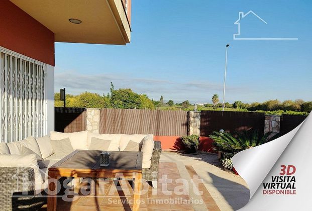 Foto 1 de Casa en venda a Zona Playa de 4 habitacions amb terrassa i garatge