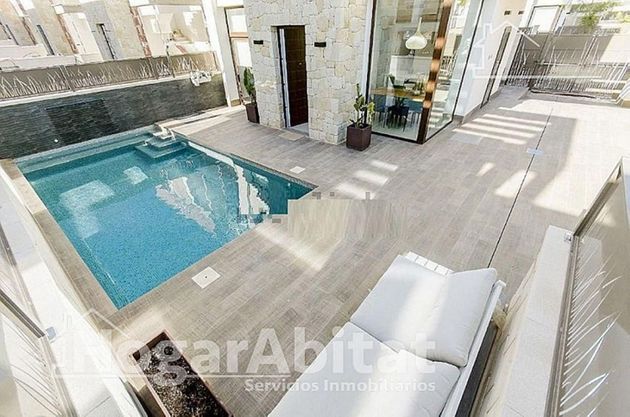 Foto 1 de Venta de chalet en Cala Marqués de 3 habitaciones con terraza y piscina