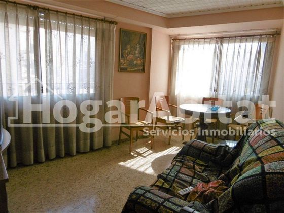 Foto 2 de Piso en venta en Sedaví de 4 habitaciones con terraza y balcón