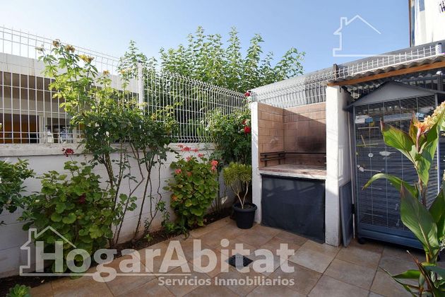 Foto 1 de Casa adosada en venta en Playa de Almazora-Ben Afeli de 3 habitaciones con terraza y piscina