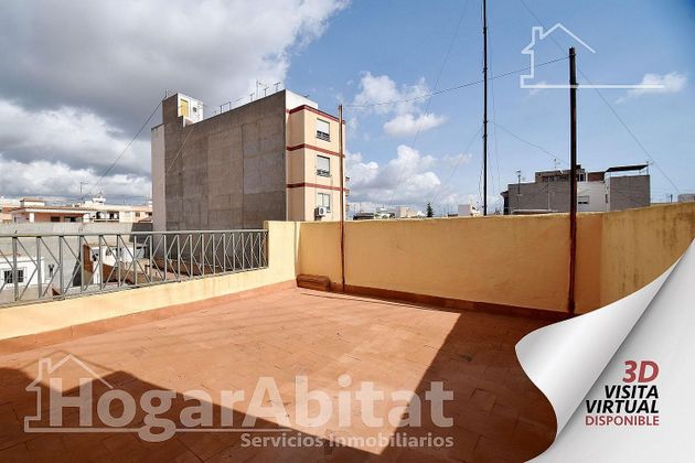 Foto 1 de Chalet en venta en Centro - Villarreal de 3 habitaciones con terraza y garaje