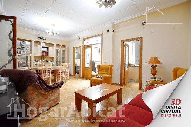 Foto 1 de Xalet en venda a Bellreguard de 5 habitacions amb terrassa i garatge
